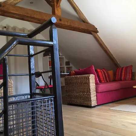 Viscomteaux Bed & Breakfast *